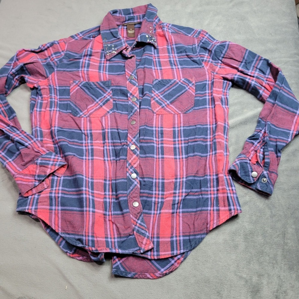 Bit & Bridle Womens Plaid Button-Up Shirt W/ Studded Collar Split Back Red/Blue